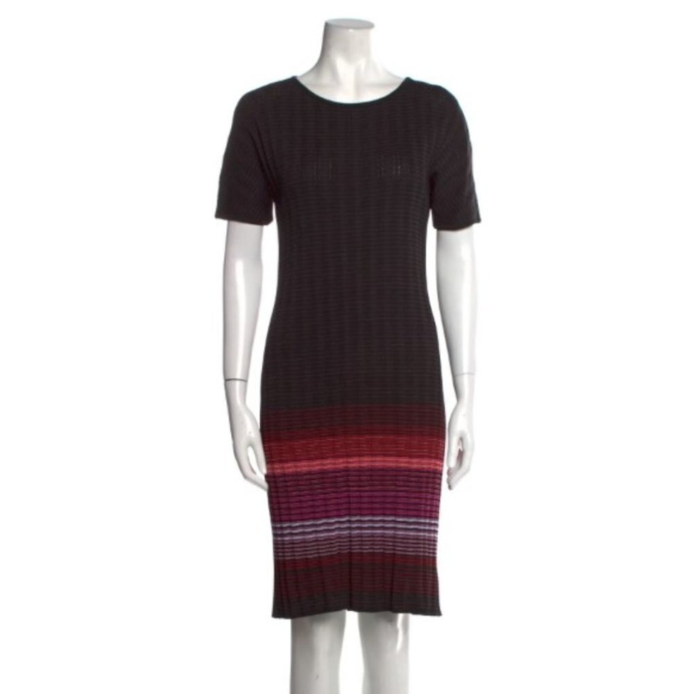 St. John Collection Black & Engineered Ombré Rib Short Sleeve Shift Dress size 6